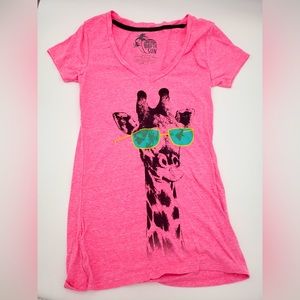 Fifth Sun V-neck T-shirt Extra Small Pink Graphic Giraffe in Sunglasses